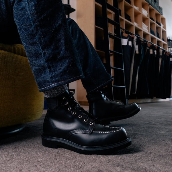 Red Wing Men's Classic Moc Men's 6-Inch Boot in Black Oil-Slick Leather